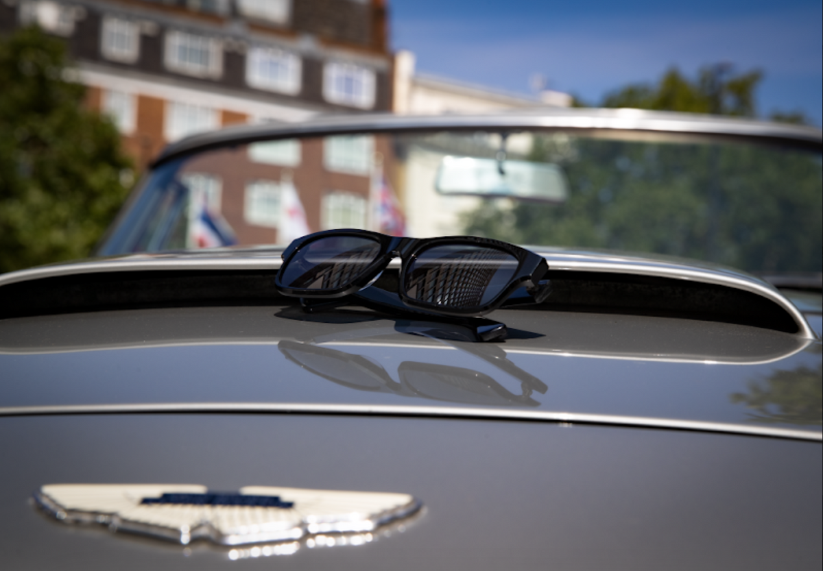 THE MICHAEL CAINE - EDITION - PIANO BLACK