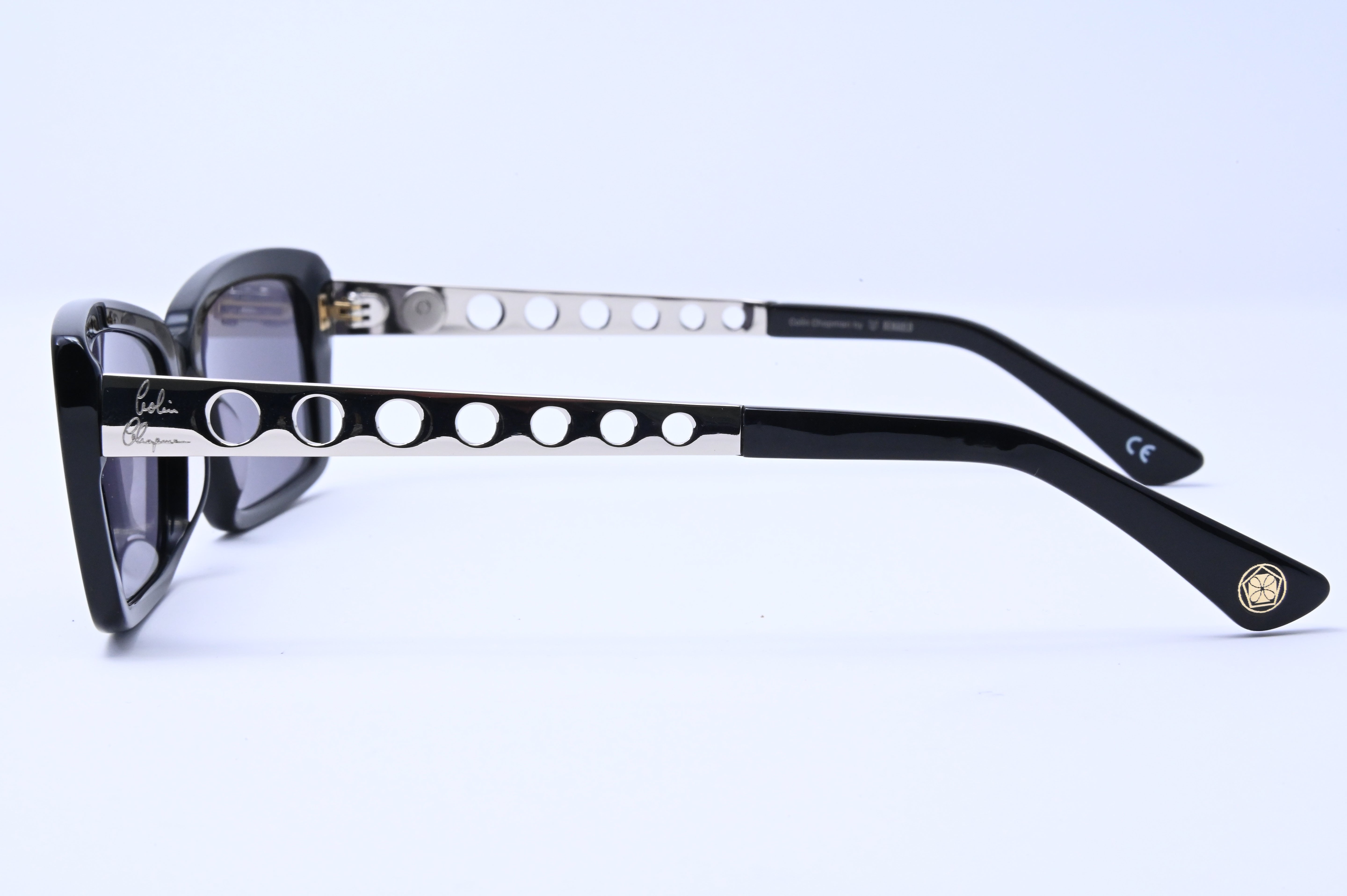 The Chapman Victory - Piano Black with Palladium - Cool Grey