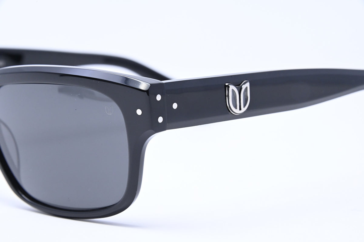 THE MICHAEL CAINE - EDITION - PIANO BLACK