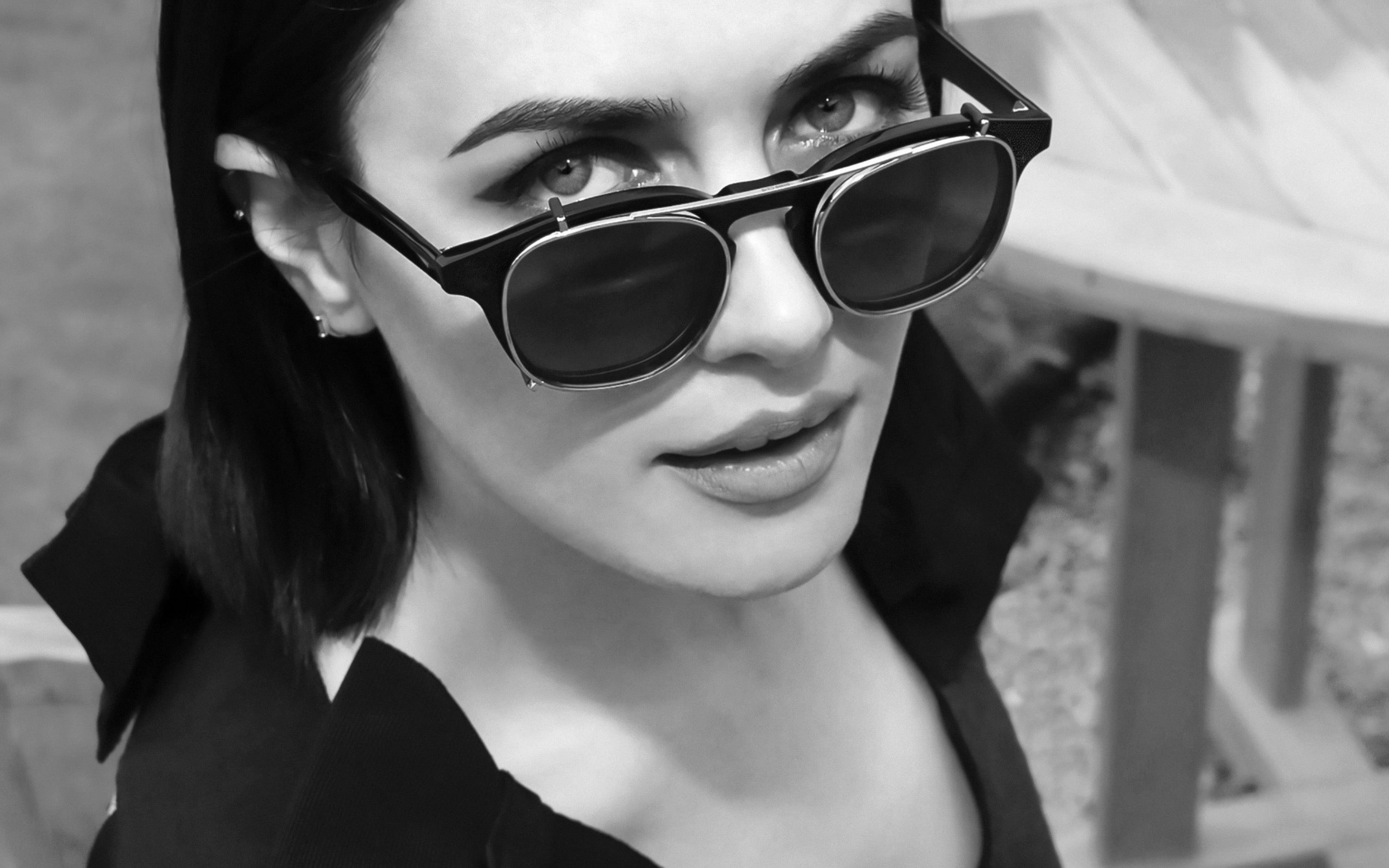 James Dean® '1955' - Piano Black with Gold - Sky Blue
