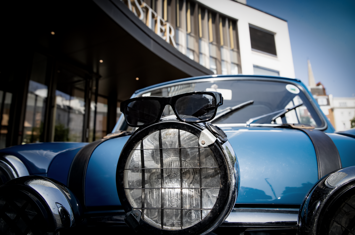 THE MICHAEL CAINE - EDITION - PIANO BLACK